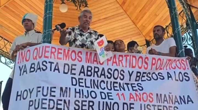 DIEGO ACABABA DE SER PREMIADO POR UN DIBUJO A FAVOR DE LA PAZ